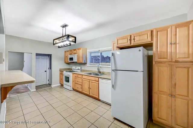 $195,000 | 1941 Electric Street, Unit REAR, Dunmore, PA 18512