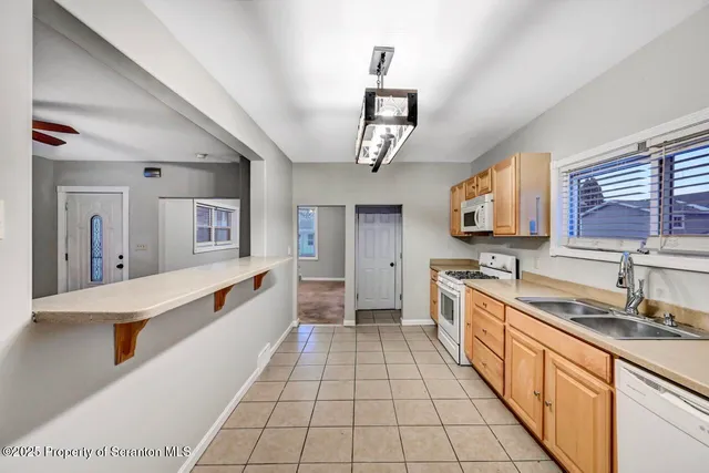 $195,000 | 1941 Electric Street, Unit REAR, Dunmore, PA 18512