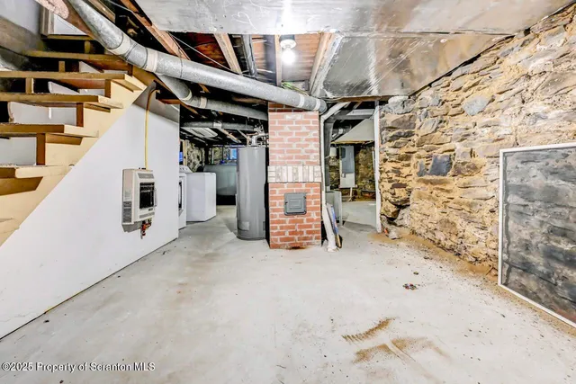 $195,000 | 1941 Electric Street, Unit REAR, Dunmore, PA 18512