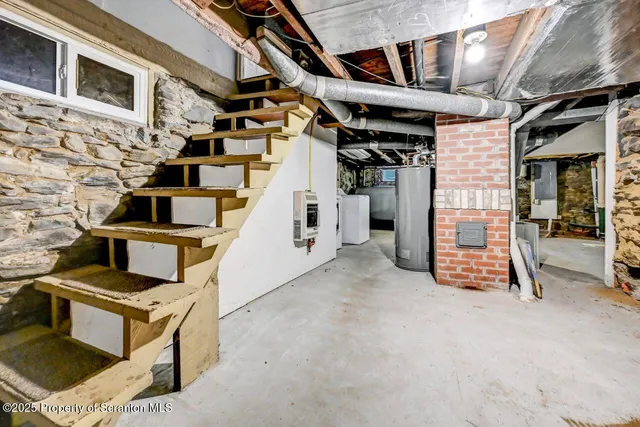 $195,000 | 1941 Electric Street, Unit REAR, Dunmore, PA 18512