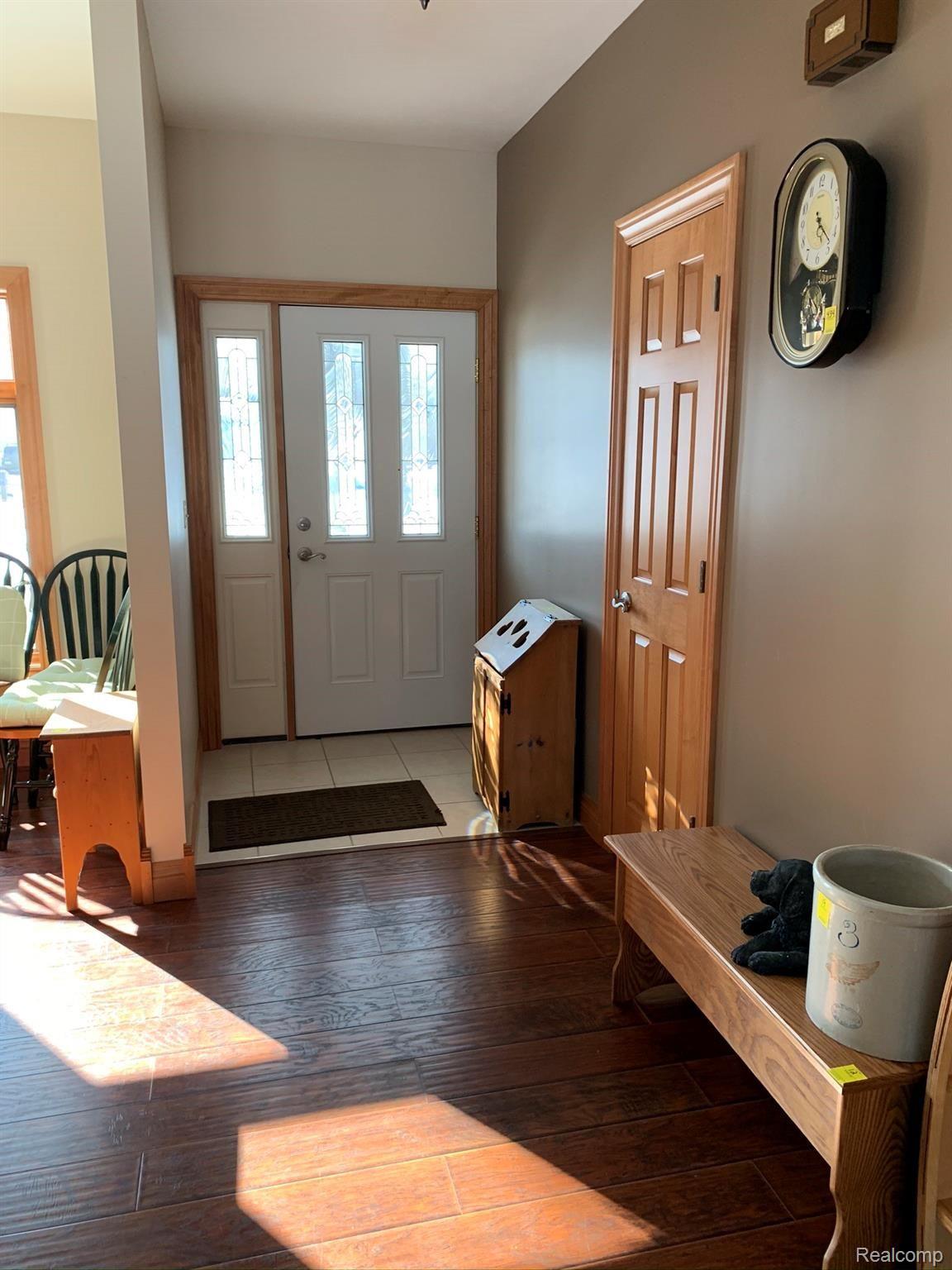 65 Tipperary Road Gladstone, MI 49837 - Photo 7 of 32 Entry.jpeg
