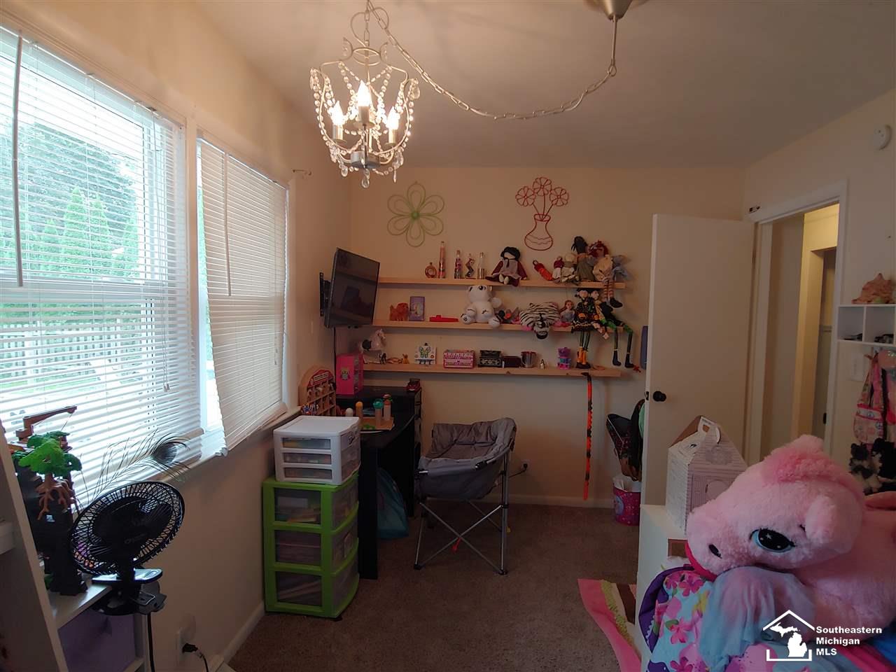 2160 Vivian Road Monroe, MI 48162 - Photo 22 of 39 31396672-21.JPG