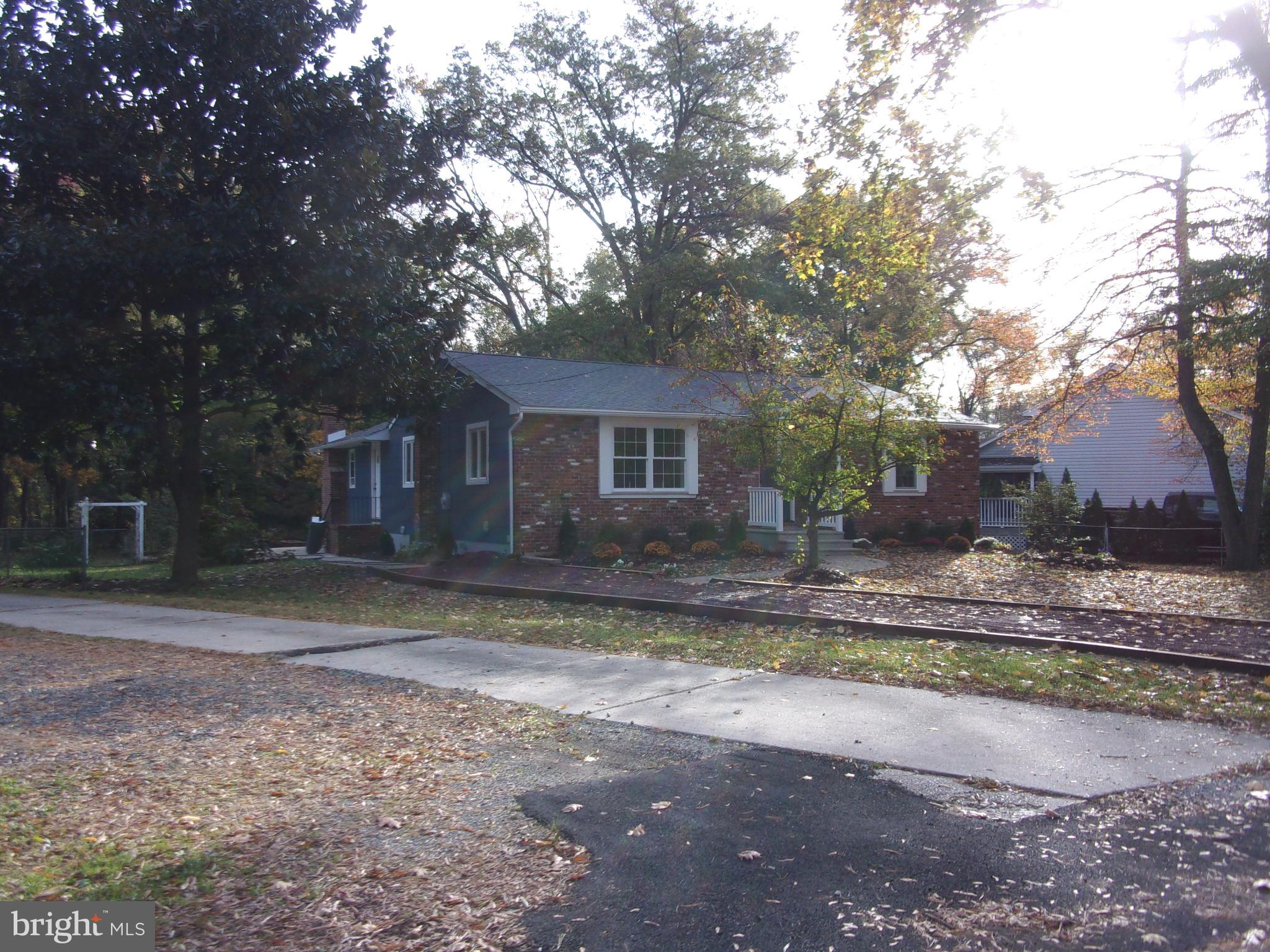 262 Sunset Road Barrington, NJ 08007 - Photo 3 of 31 Front view