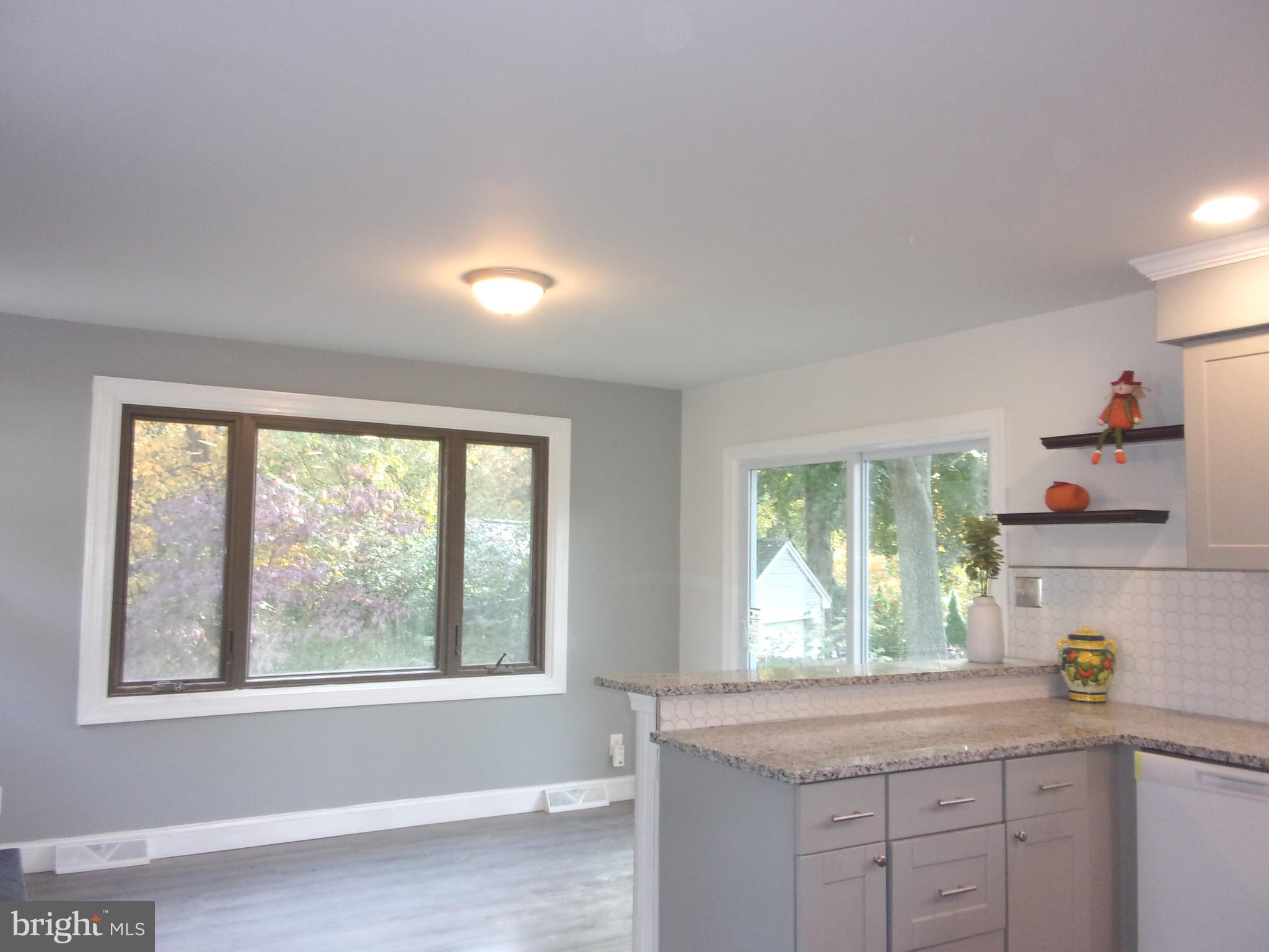 262 Sunset Road Barrington, NJ 08007 - Photo 4 of 31 Kitchen