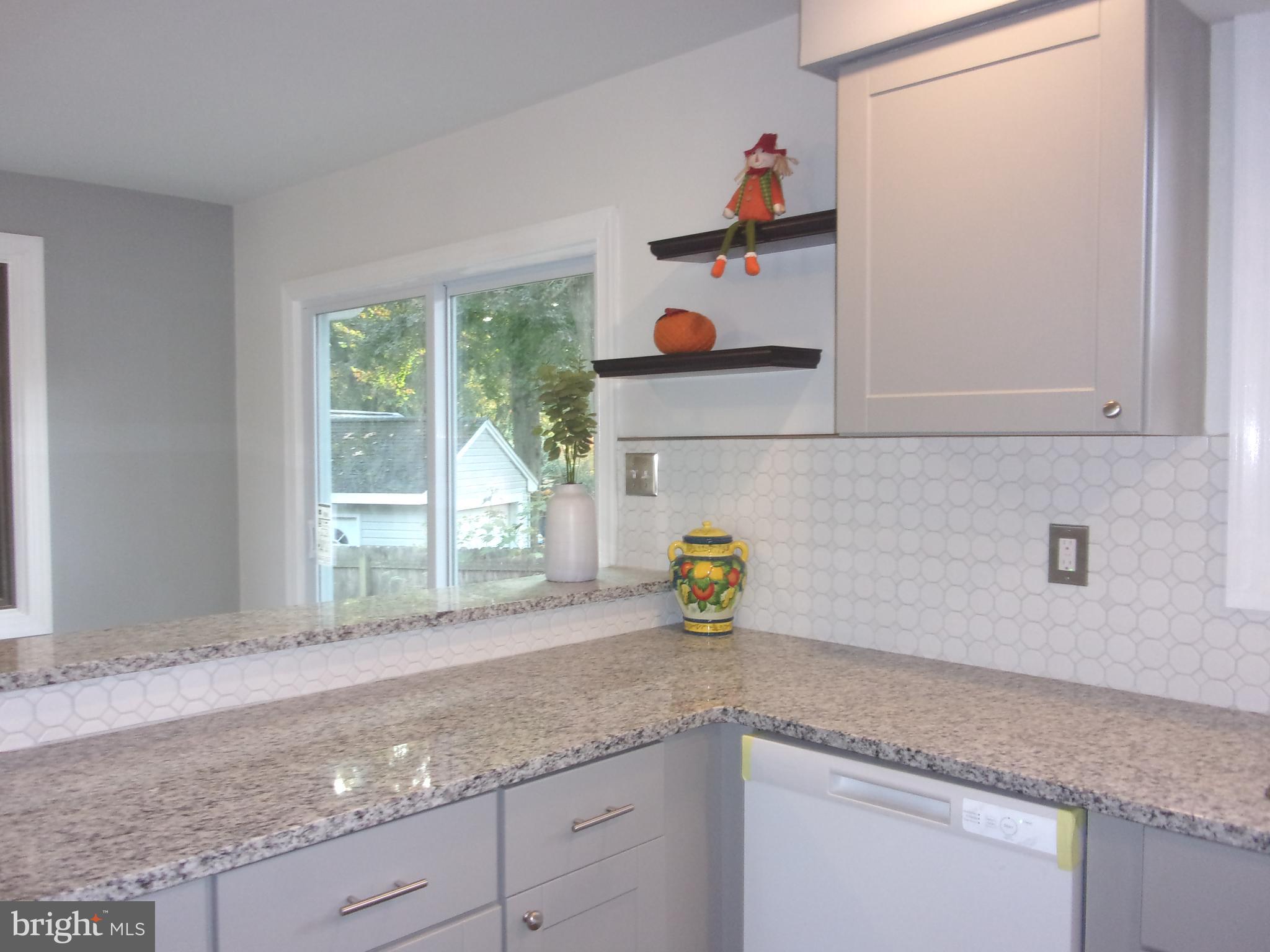 262 Sunset Road Barrington, NJ 08007 - Photo 9 of 31 Kitchen