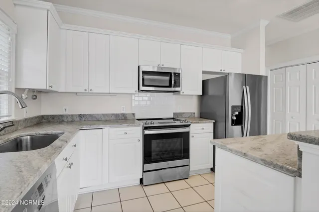 $2,400 | 1064 Headwater Cove Lane, Wilmington, NC 28403