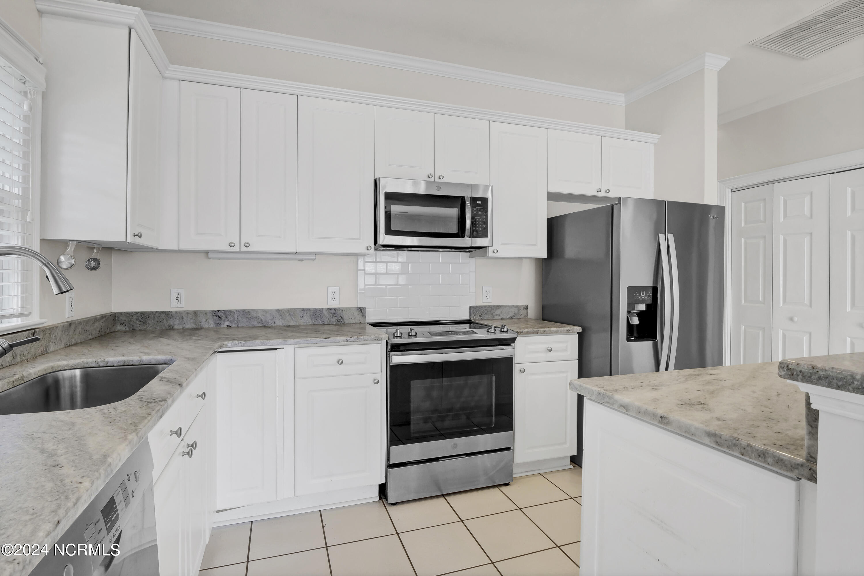 1064 Headwater Cove Lane Wilmington, NC 28403 - Photo 9 of 28 P1444668