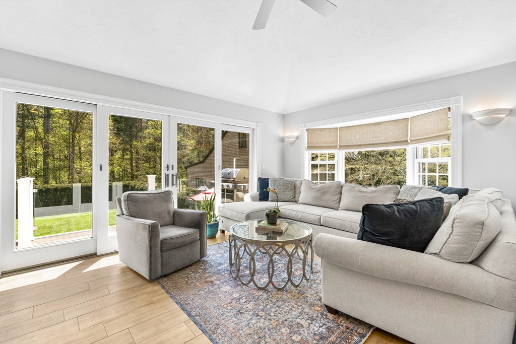 39 Church Street Weston, MA 02493 - Photo 11 of 34