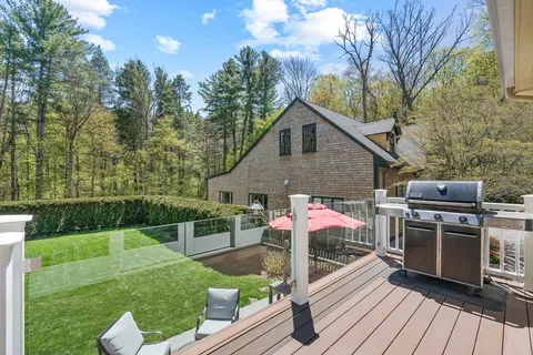 $1,699,000 | 39 Church Street, Weston, MA 02493