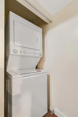 $189,900 | 6549 Southeast Federal Highway, Unit 204, Stuart, FL 34997