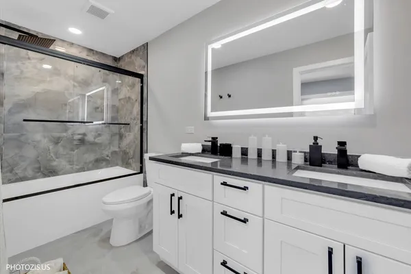 $379,900 | 642 Williams Court, Gurnee, IL 60031