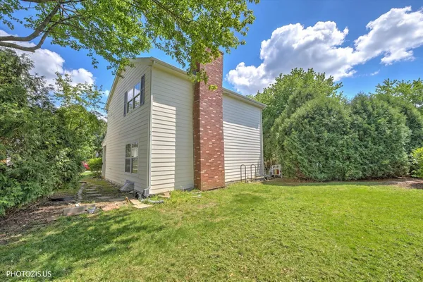 $379,900 | 642 Williams Court, Gurnee, IL 60031