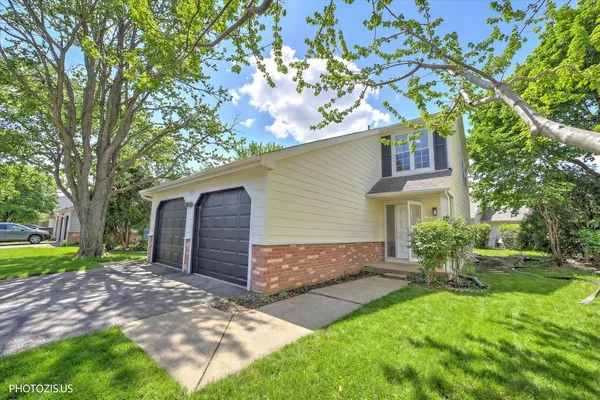 $379,900 | 642 Williams Court, Gurnee, IL 60031
