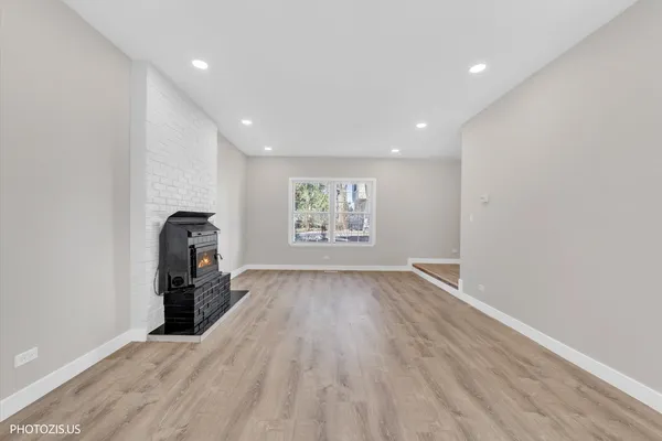 $380,000 | 642 Williams Court, Gurnee, IL 60031