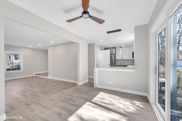 $379,900 | 642 Williams Court, Gurnee, IL 60031