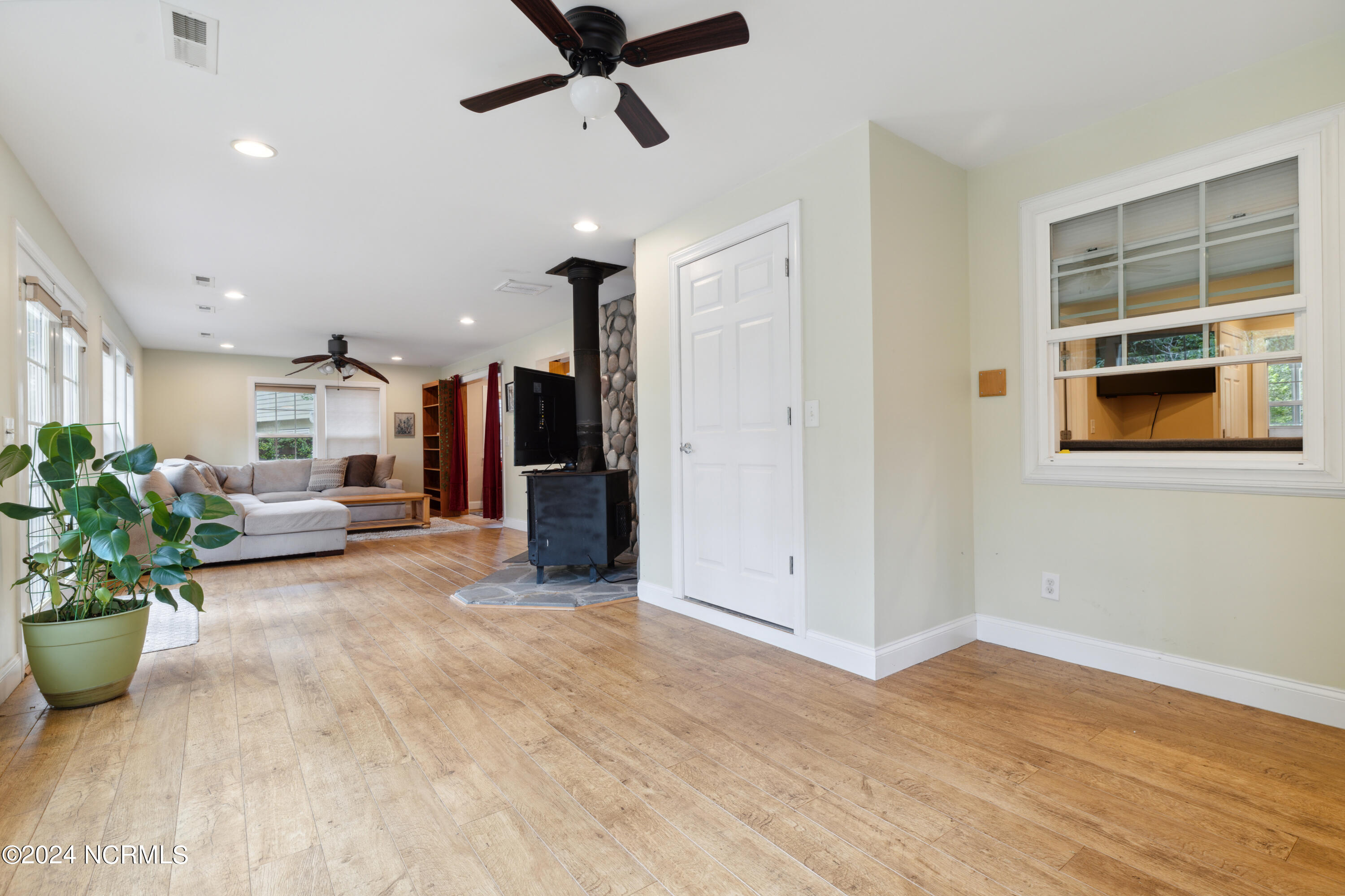 5419 Eastwind Road Wilmington, NC 28403 - Photo 23 of 70 GI - 5419 Eastwind Rd - Listing-37