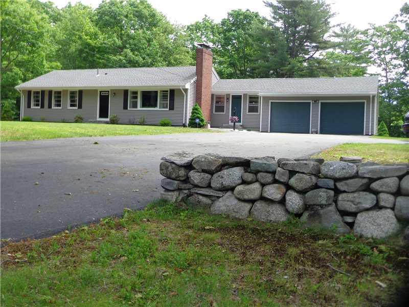 11 Woodville Road Falmouth, ME 04105 - Photo 1 of 35 Exterior Front.