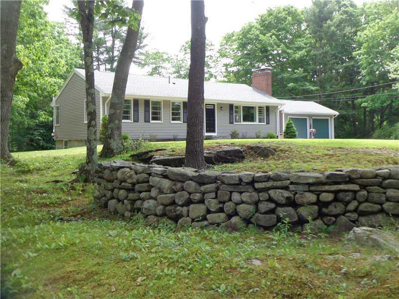 11 Woodville Road Falmouth, ME 04105 - Photo 2 of 35 Exterior Front.