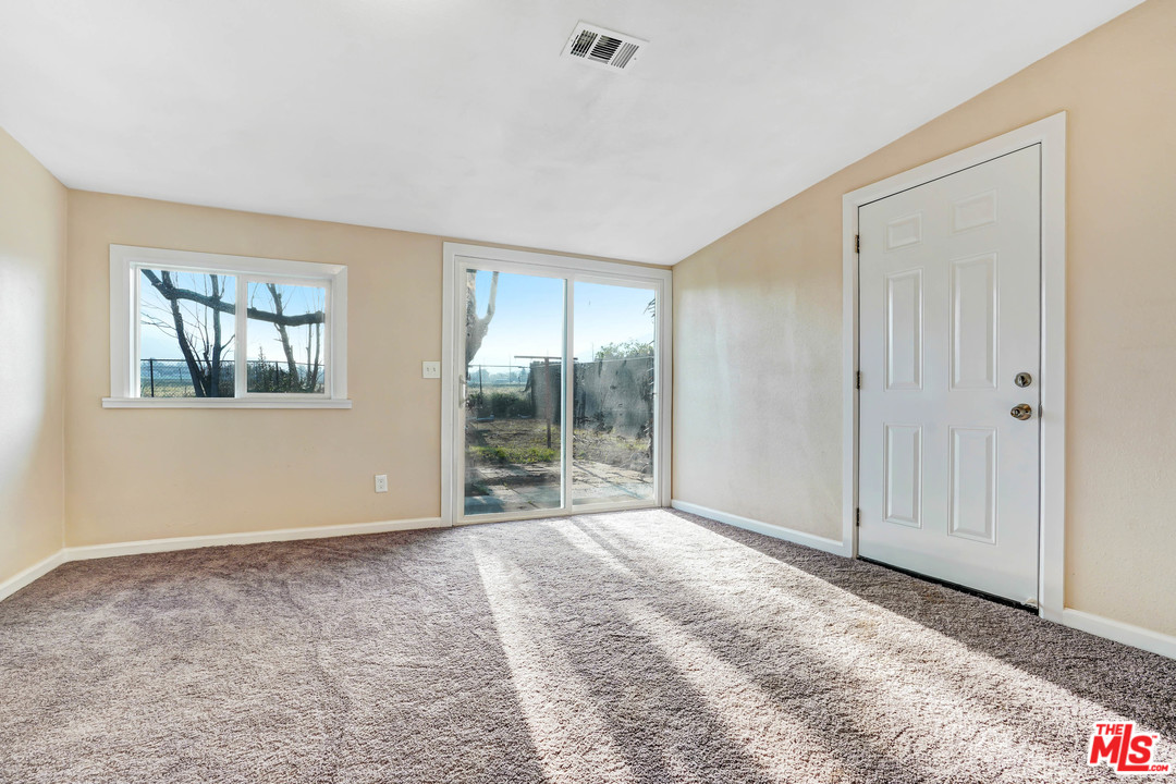 876 Villa Street Riverside, CA 92507 - Photo 13 of 14