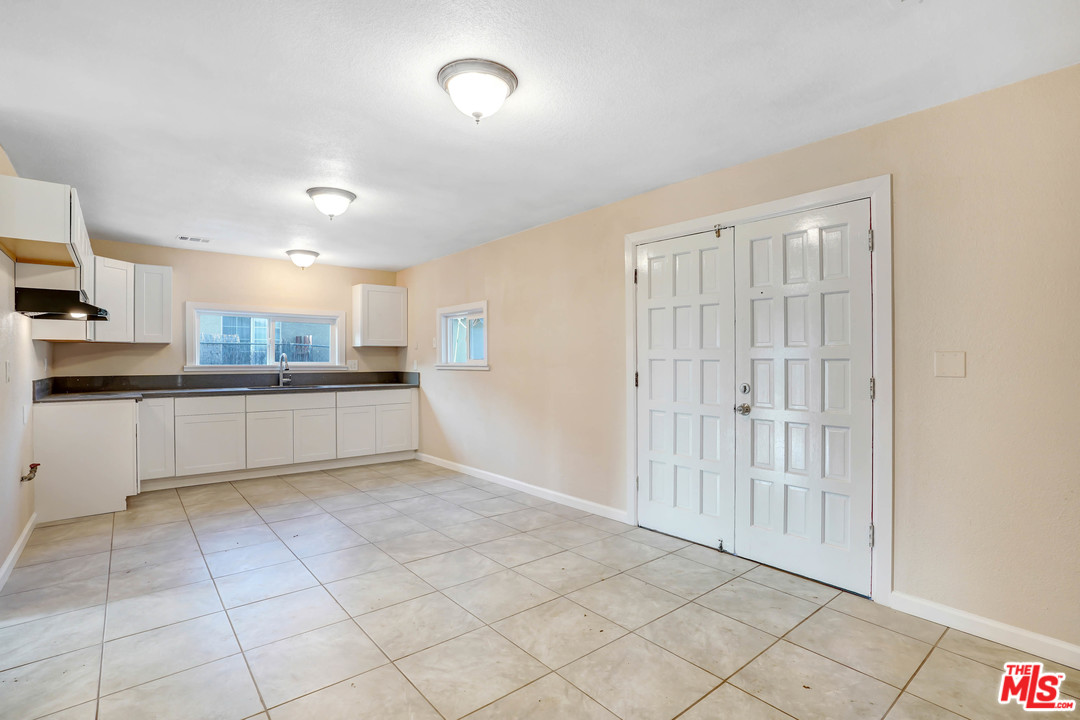 876 Villa Street Riverside, CA 92507 - Photo 5 of 14