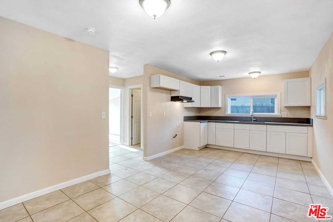 876 Villa Street Riverside, CA 92507 - Photo 6 of 14