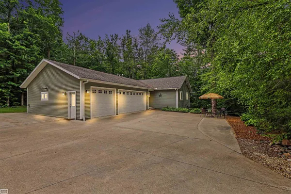 $424,999 | 7903 Macatawa Trail, Gaylord, MI 49735