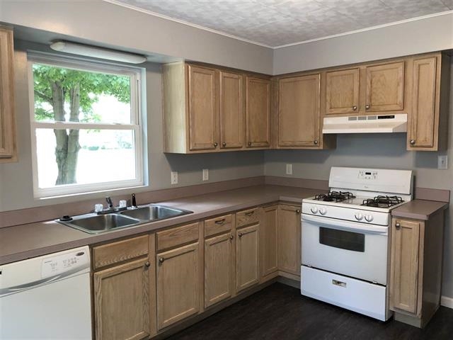 1522 Osolo Road Elkhart, IN 46514 - Photo 4 of 16 Gallery Image 4