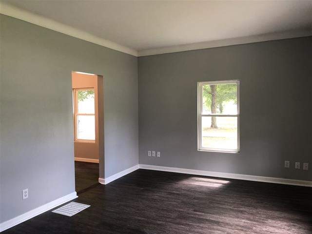 1522 Osolo Road Elkhart, IN 46514 - Photo 10 of 16 Gallery Image 10