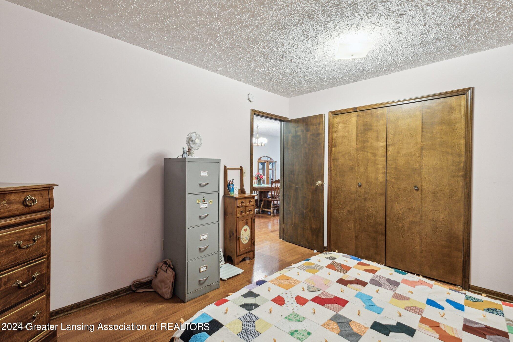 6291 Ridge Street Haslett, MI 48840 - Photo 15 of 31 1st Floor Bedroom