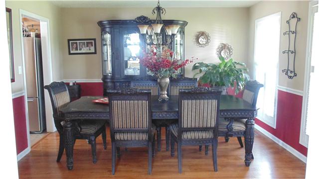 2083 Chester Harris Road Woodlawn, TN 37191 - Photo 4 of 15 Formal dining room
