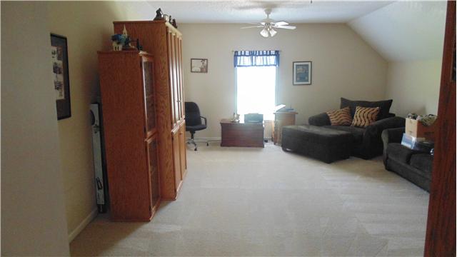 2083 Chester Harris Road Woodlawn, TN 37191 - Photo 8 of 15 Rec room