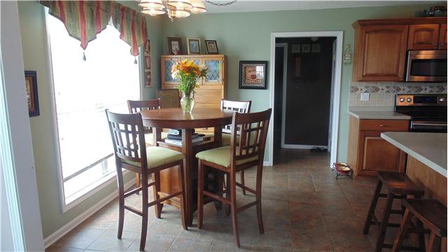 2083 Chester Harris Road Woodlawn, TN 37191 - Photo 10 of 15 Eat in kitchen
