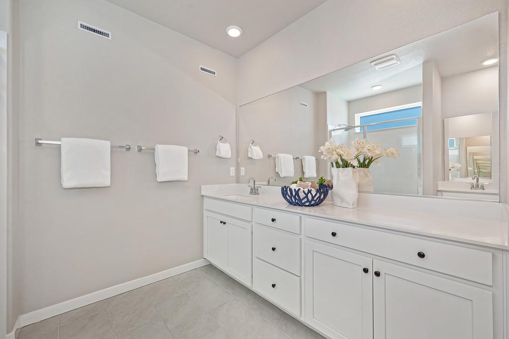 8229 Poppy Rdg Circle Elk Grove, CA 95757 - Photo 36 of 75