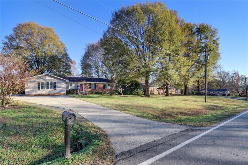 539 Roberts Road Eden, NC 27288 - Photo 2 of 31 Gallery Image 2
