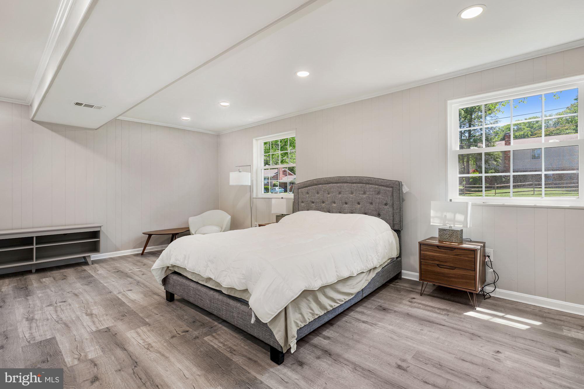 8801 Postoak Road Potomac, MD 20854 - Photo 14 of 28 Main Level Bedroom