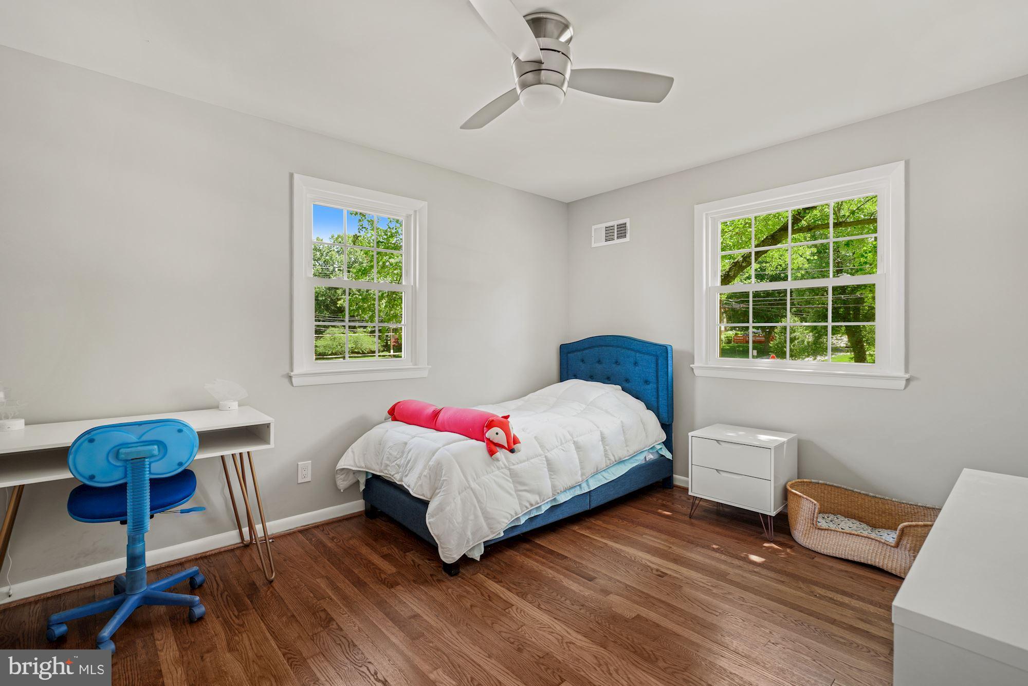 8801 Postoak Road Potomac, MD 20854 - Photo 21 of 28 Upper Level Bedroom 2