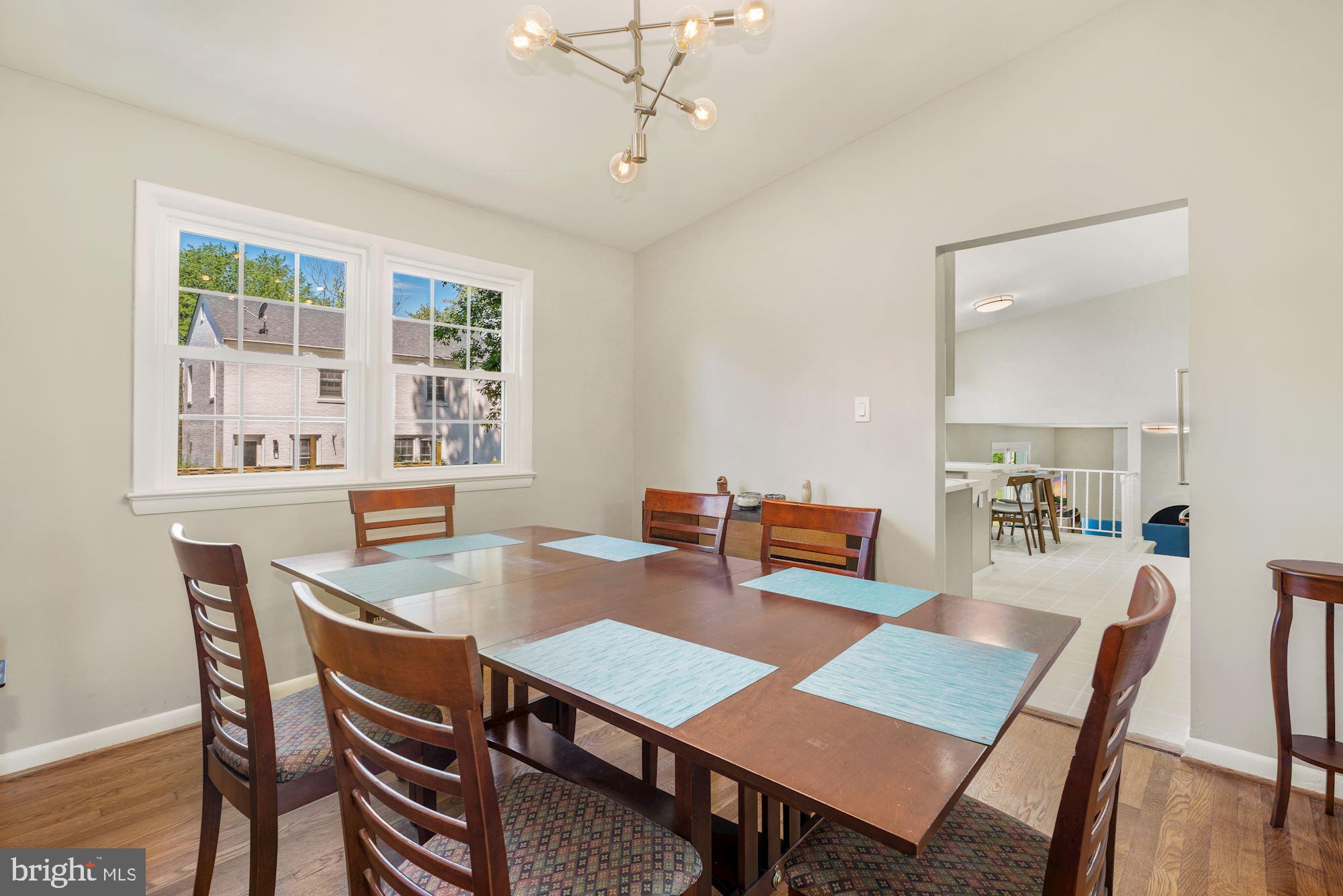 8801 Postoak Road Potomac, MD 20854 - Photo 6 of 28 Formal Dining Room