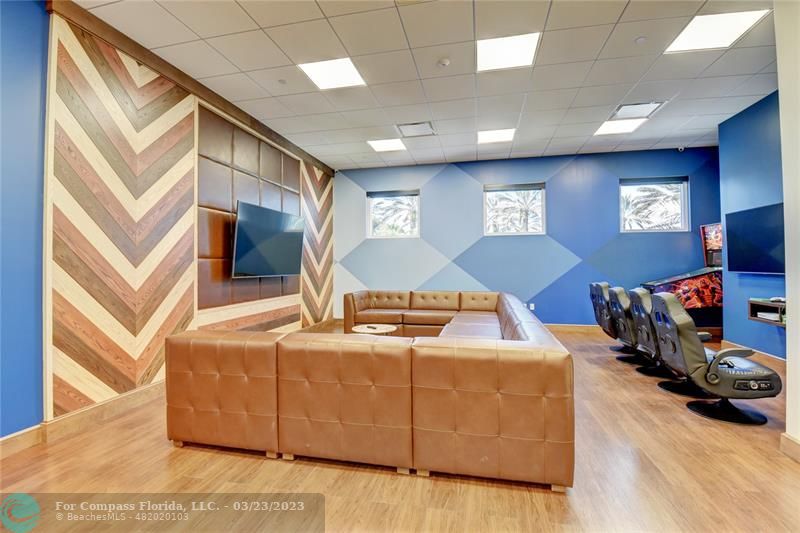 15865 Double Eagle Trail Delray Beach, FL 33446 - Photo 63 of 71 a living room with furniture