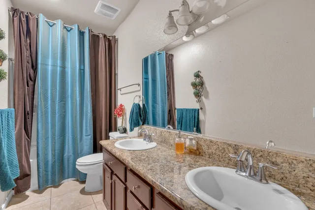 $520,000 | 5302 West Homan Avenue, Fresno, CA 93722