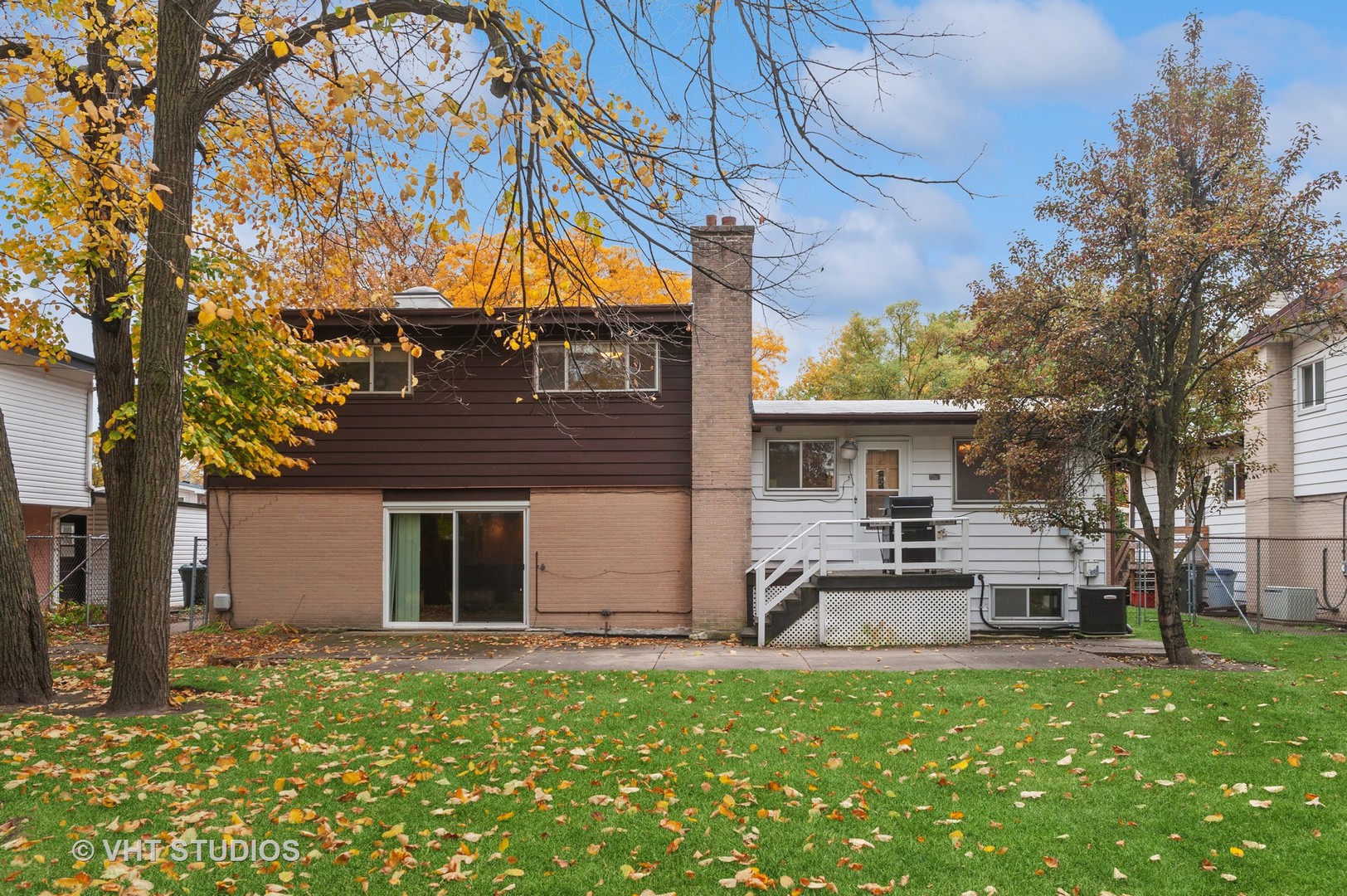 3910 White Cloud Drive Skokie, IL 60076 - Photo 3 of 23 front view of a house with a yard
