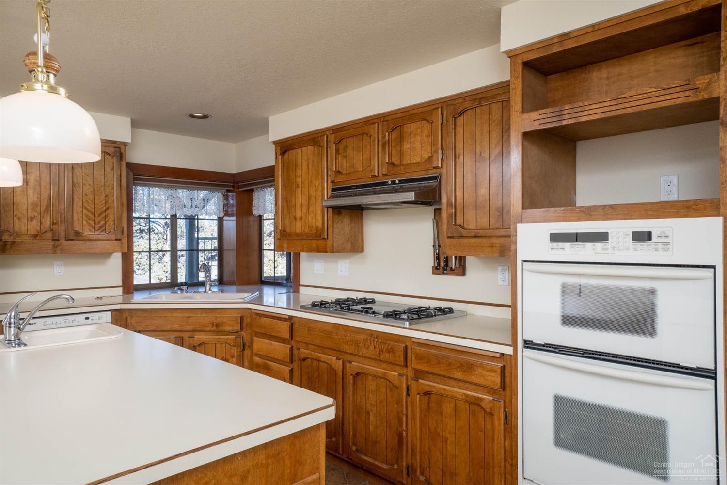 21565 Dale Road Bend, OR 97701 - Photo 9 of 23 Additional Photo