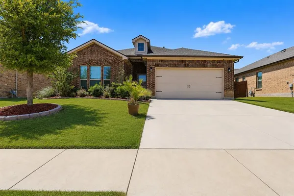 $330,000 | 1112 Pacifica Trail, Cleburne, TX 76033