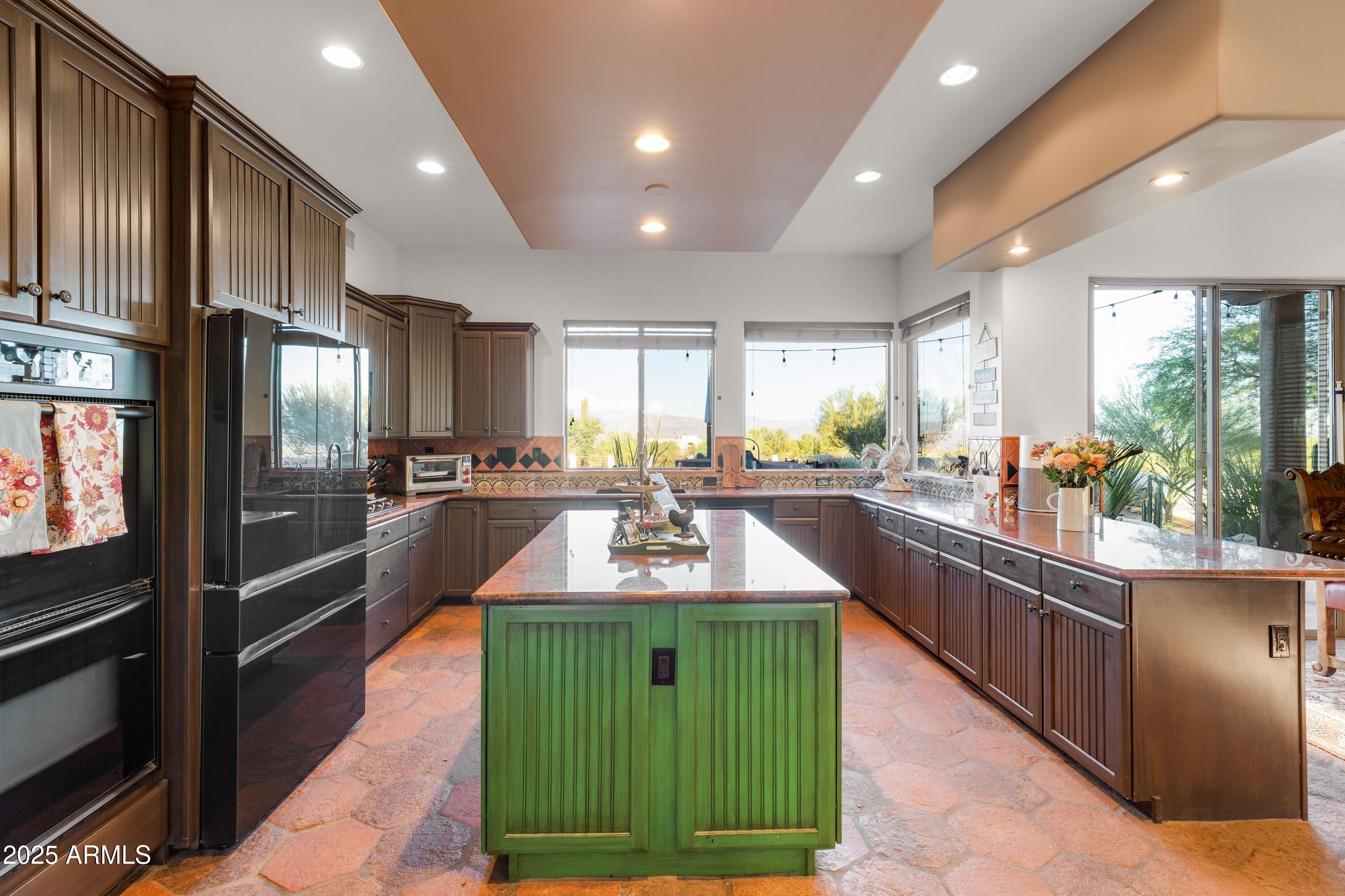 14224 East Rockview Road Scottsdale, AZ 85262 - Photo 21 of 118 Chef's Kitchen