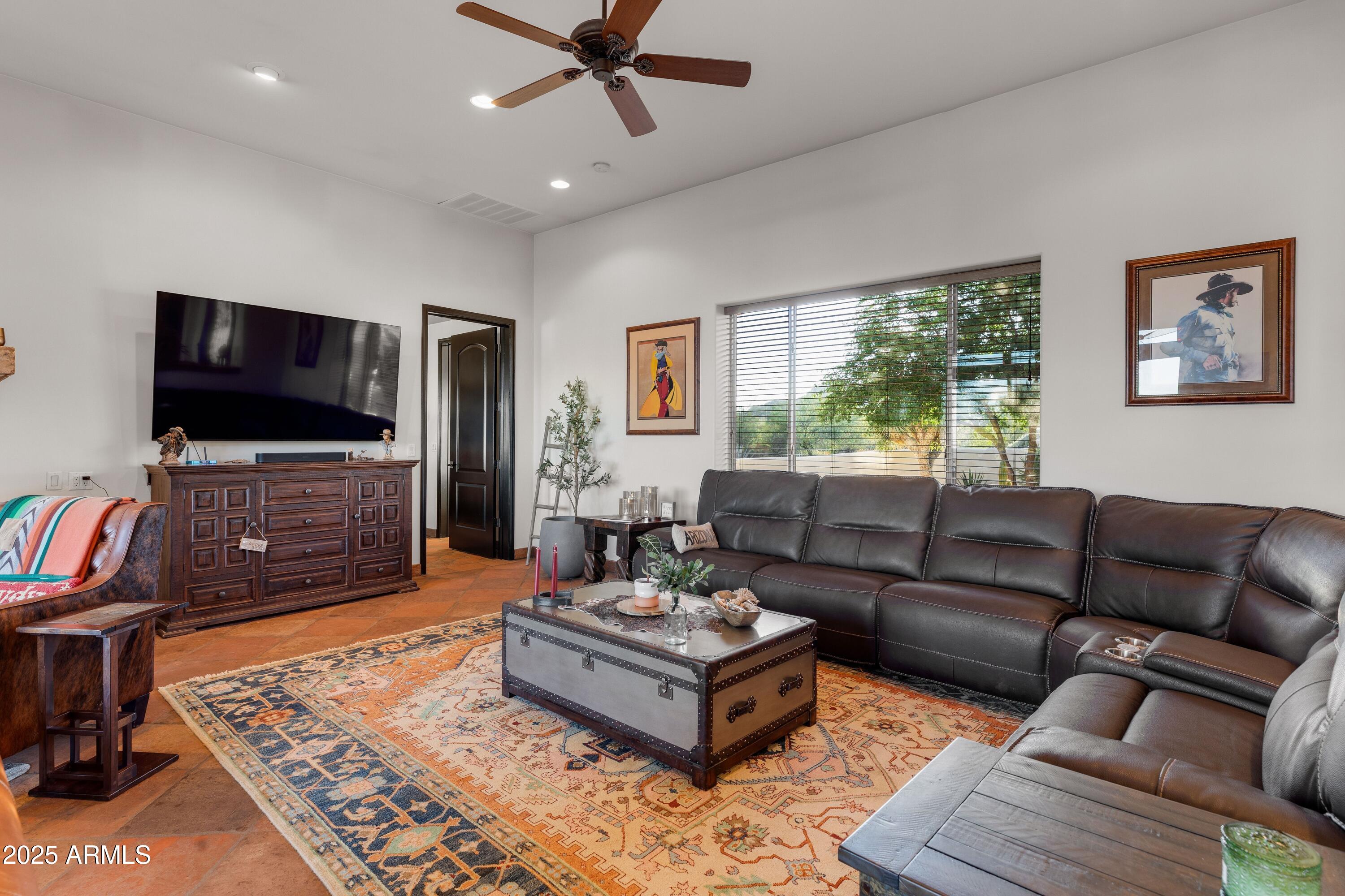 14224 East Rockview Road Scottsdale, AZ 85262 - Photo 27 of 118 Living Room