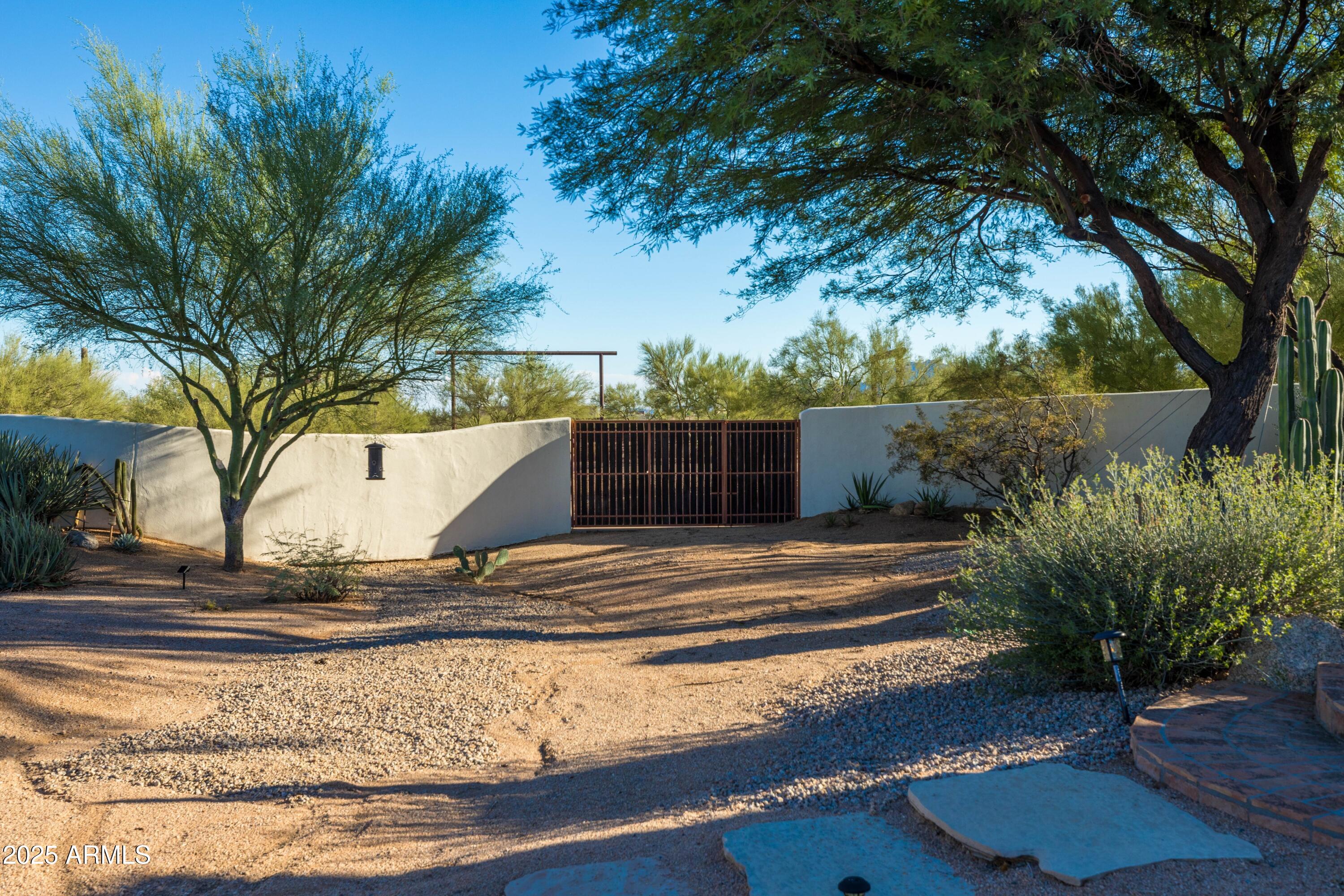 14224 East Rockview Road Scottsdale, AZ 85262 - Photo 64 of 118 a view of backyard of house with green space