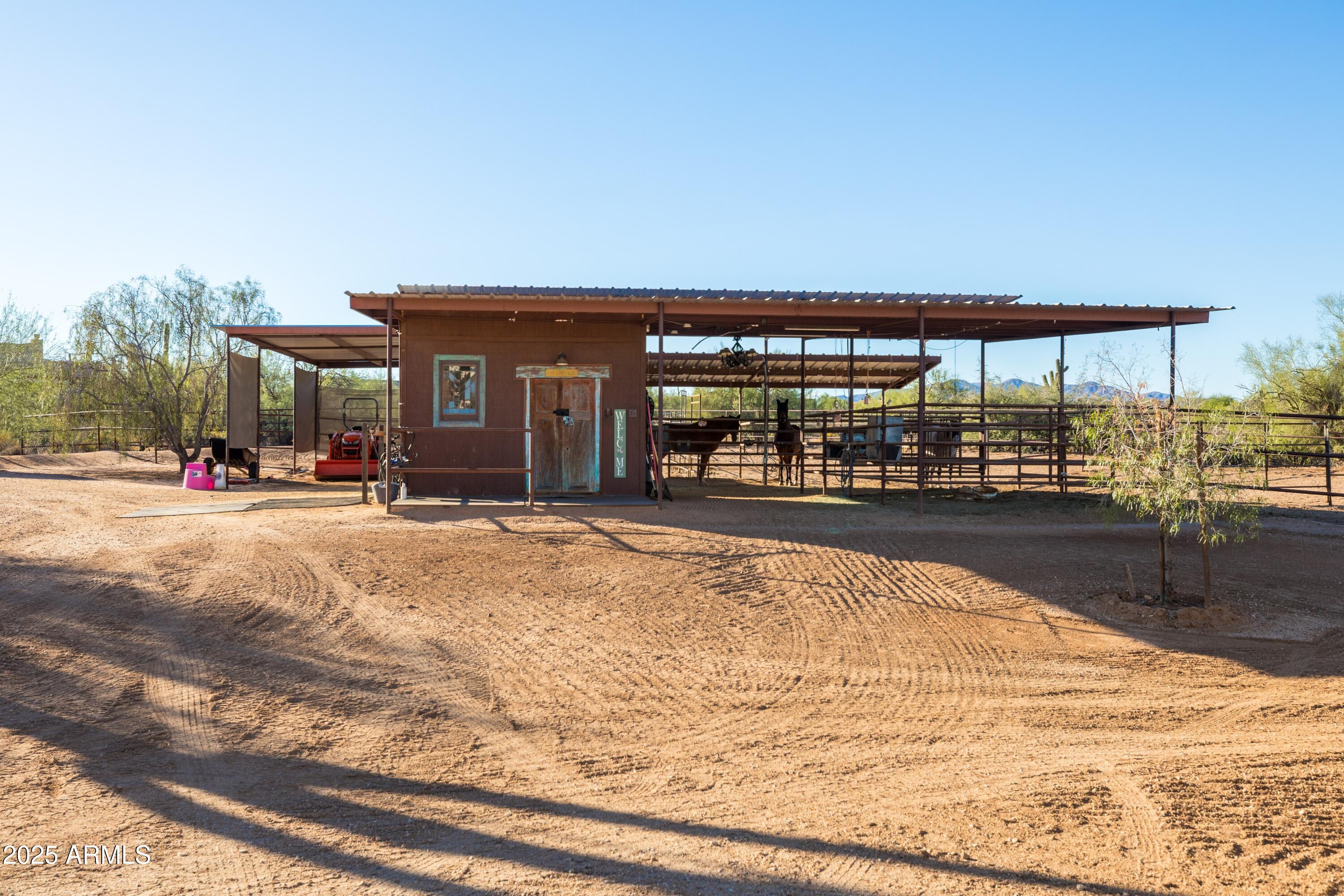 14224 East Rockview Road Scottsdale, AZ 85262 - Photo 75 of 118 Horse Setup