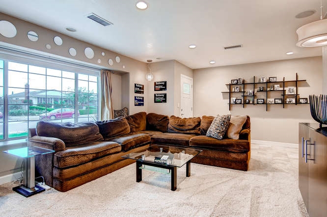 10114 Maple Tree Road Santee, CA 92071 - Photo 3 of 25 Gallery Image 3