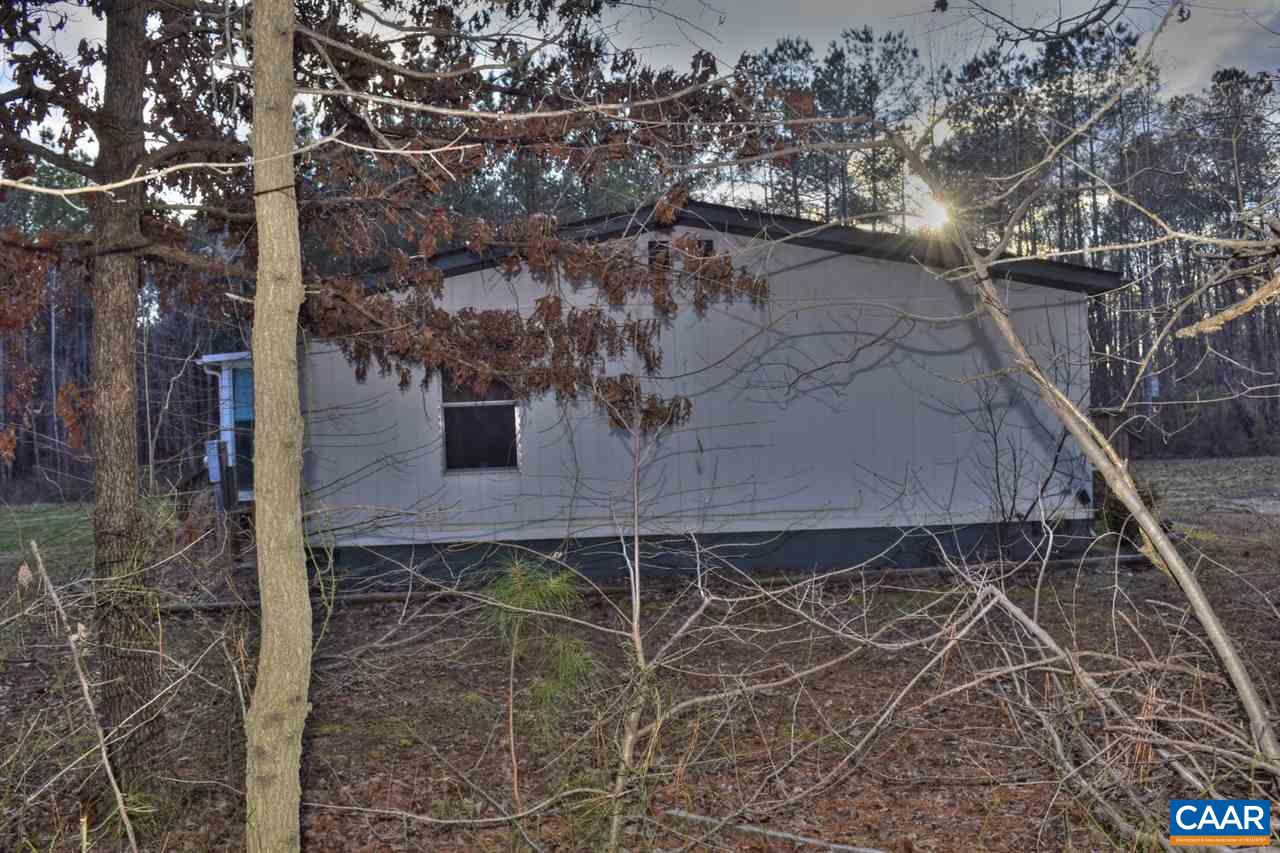 26086 Independence Road Unionville, VA 22567 - Photo 4 of 31 Gallery Image 4