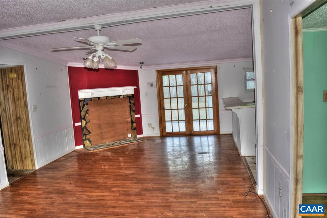 26086 Independence Road Unionville, VA 22567 - Photo 5 of 31 Gallery Image 5