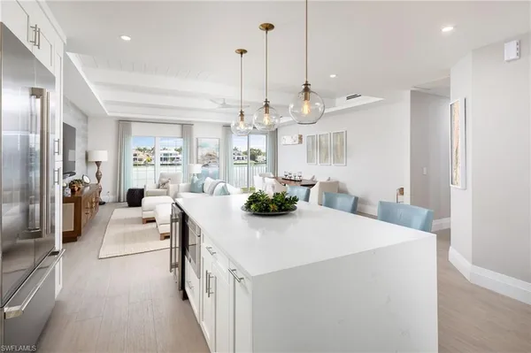 $3,550,000 | 4000 Gulf Shore Boulevard North, Unit 400, Naples, FL 34103